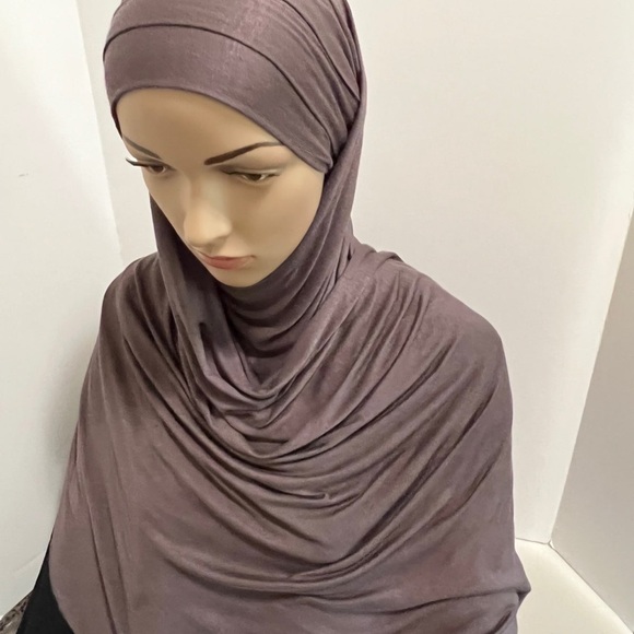 Hijab Made in Dubai UAE One Piece Ties Behind your head - Picture 6 of 11